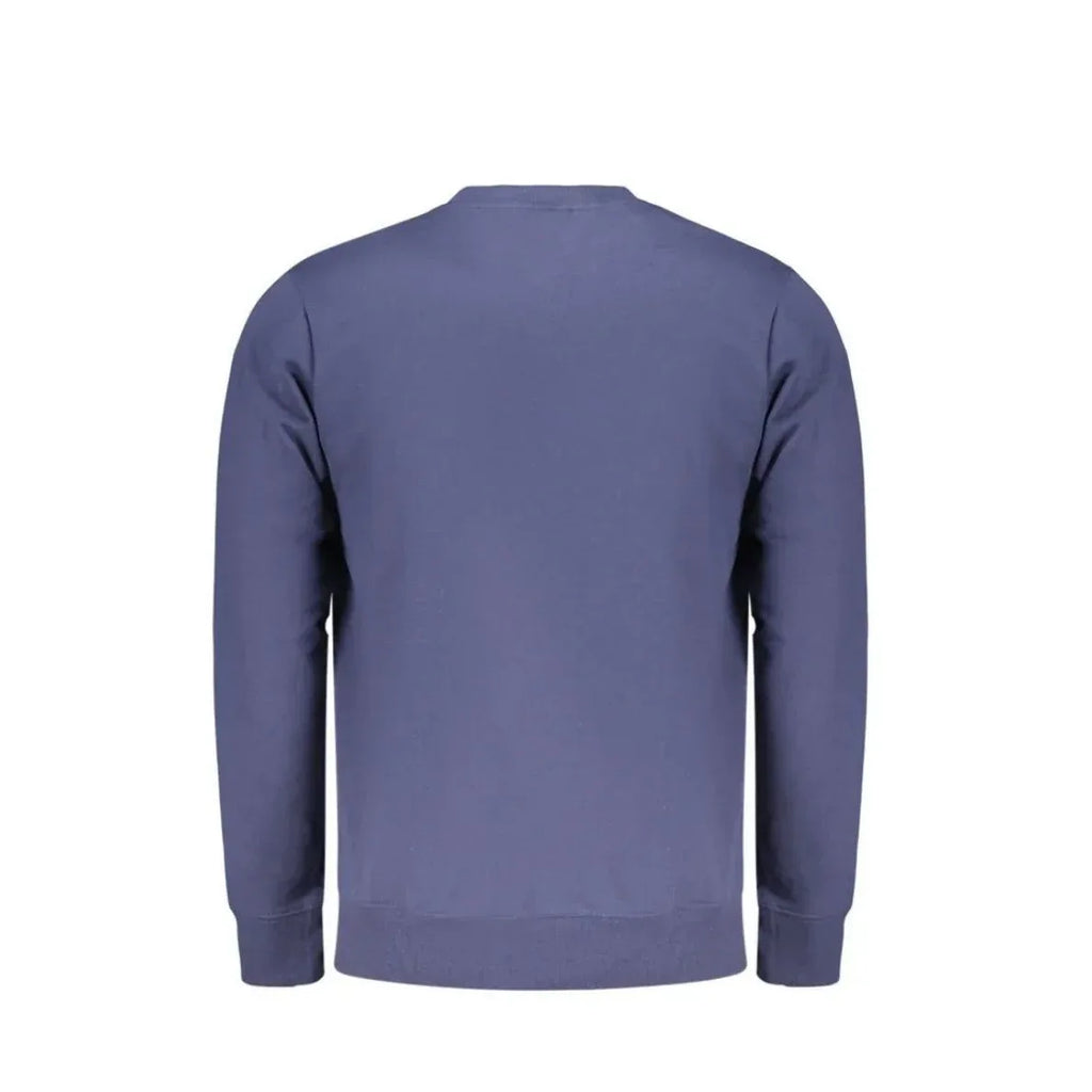 Vista posteriore di una felpa girocollo blu polvere con bordi e polsini elasticizzati a costine; design essenziale su sfondo bianco.