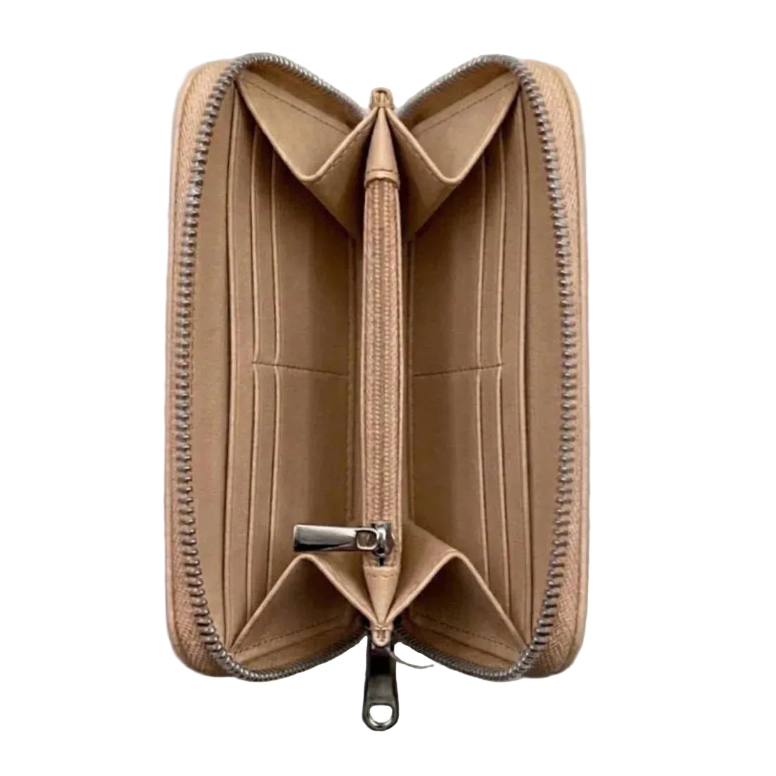Vista interna del portafoglio beige con scomparti per carte di credito, tasche per banconote e portamonete centrale con zip.