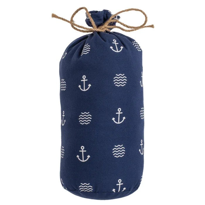 Fermaporta nautico in tessuto blu scuro con stampe di ancore. Accessorio per la casa decorativo in stile marinaresco con chiusura in corda rustica.